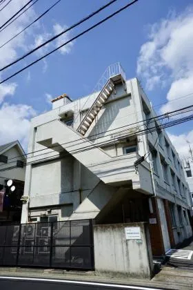 ヤマキ電気本社ビルの外観