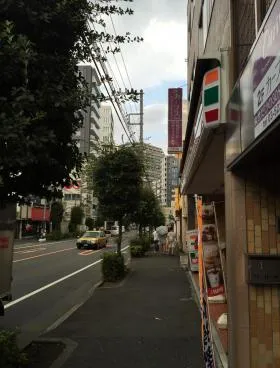 清風ビルの外観