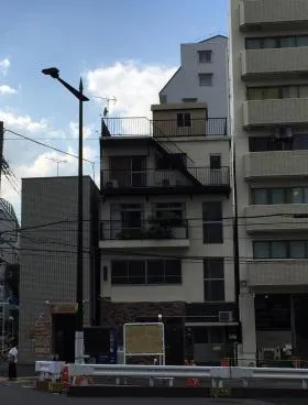 石渡ビルの外観