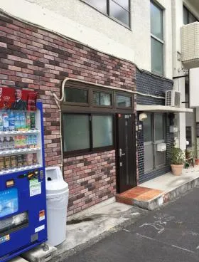 石渡ビルの外観