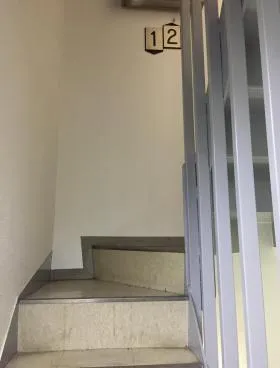 高峰ビルの外観