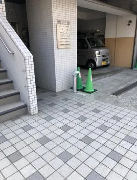 MIビルの外観