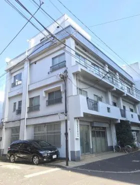 Sビルの外観