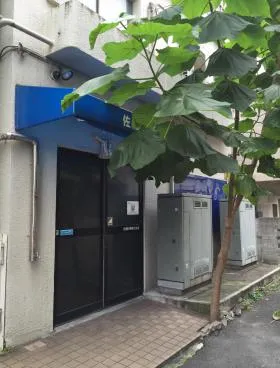 サエツビルの外観