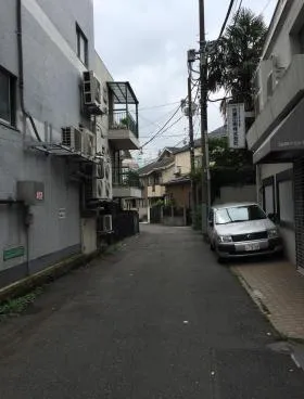 サエツビルの外観