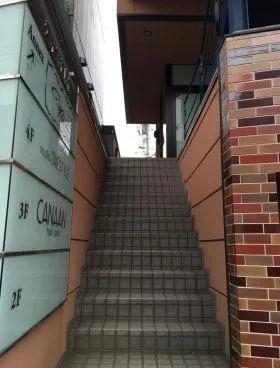 ティスモ原宿の外観