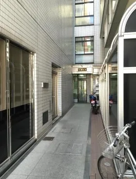 YMビルの外観