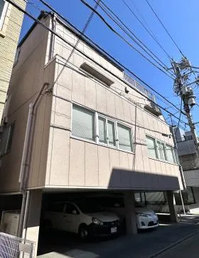 国見ビルの外観