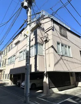 国見ビルの外観