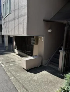 国見ビルの外観