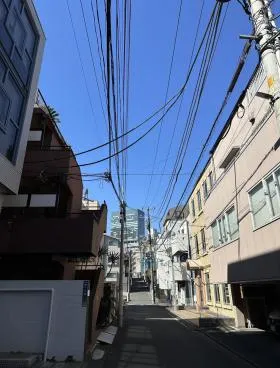 国見ビルの外観