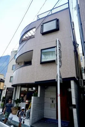 FORST神宮前の外観