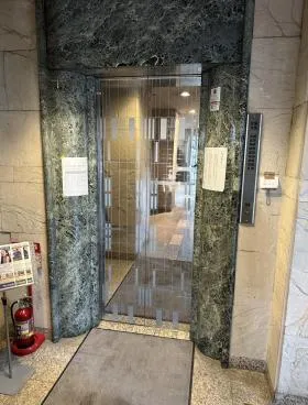 HOLON池尻ビルの外観