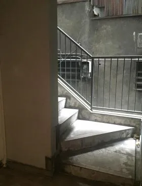 ウィンド新富ビルの外観