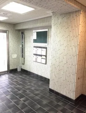 栄ビルの外観