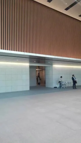 日鐵日本橋ビルの外観