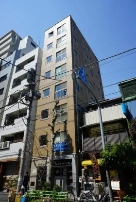 クレストヨシエイの外観