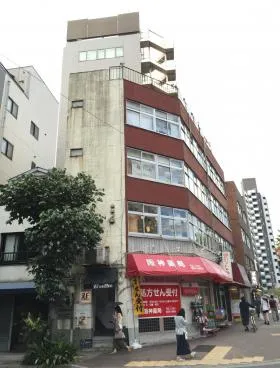 三船前原ビルの外観