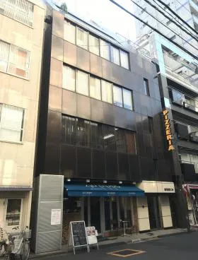 東西堂ビルの外観