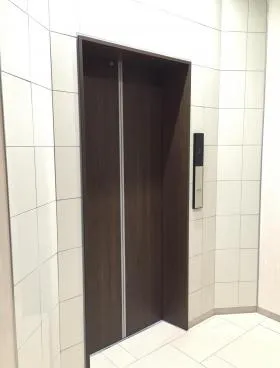 岩月日本橋ビルの外観