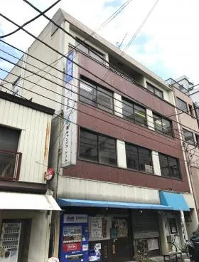 鈴木ビルの外観