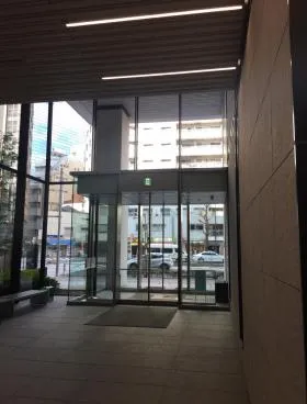 芝フロントビルの外観