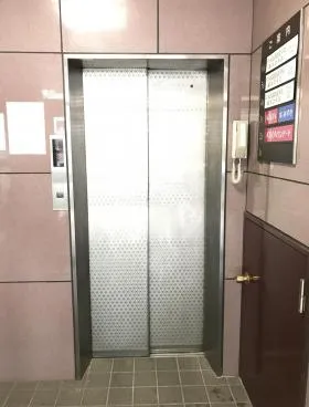 PFビルの外観