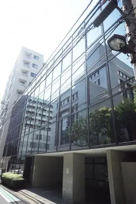 市ヶ谷UNビルの外観