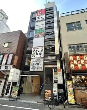 新宿ひかりビルの外観