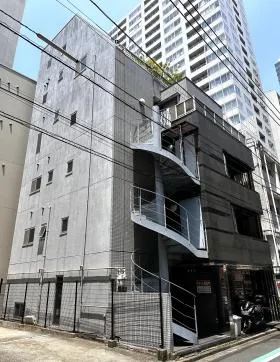 芝ビルの外観