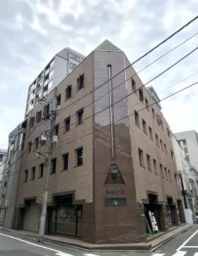 能楽書林ビルの外観