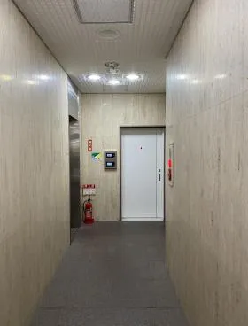 能楽書林ビルの外観