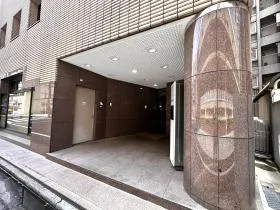 能楽書林ビルの外観