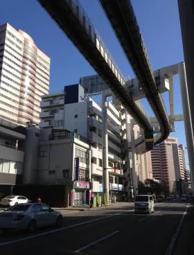 ラシーヌ新町ビルの外観