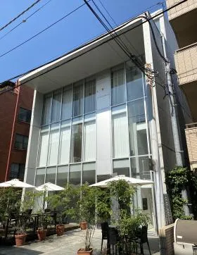 原宿OMビルの外観