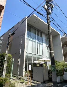原宿OMビルの外観