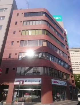 小川ビルの外観