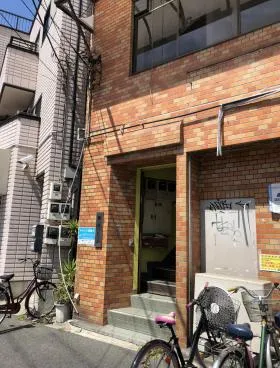 梅船ビルの外観