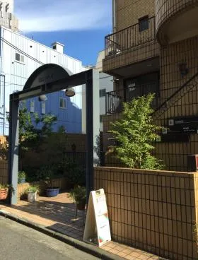 D.C.ヤハギの外観