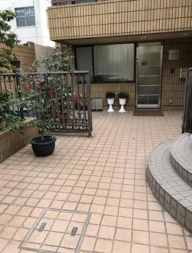 D.C.ヤハギの外観