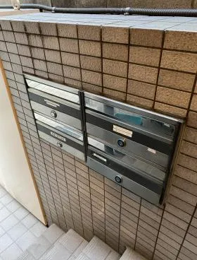 ブッラサム西ビルの外観