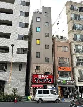 AIビルの外観