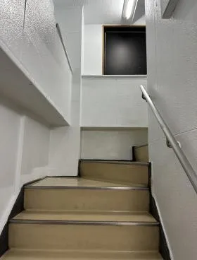 AIビルの外観