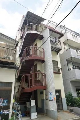 荻原ビルの外観
