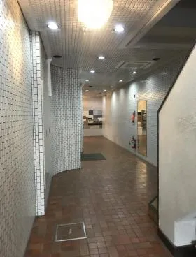 山根グランドハイムビルの外観