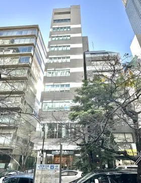 画廊ビルの外観