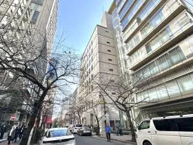 画廊ビルの外観