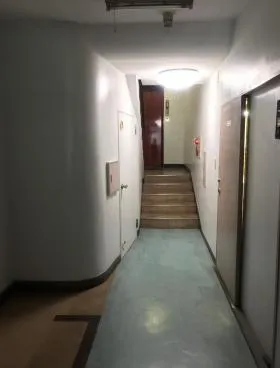 プラスパービルの外観