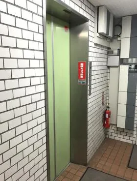 新盛堂ビルの外観