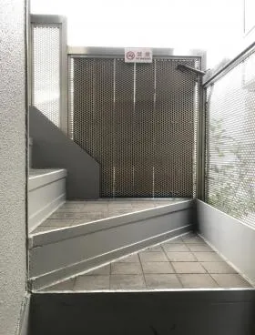 ATビルの外観